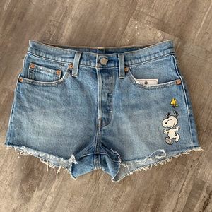 levis snoopy shorts